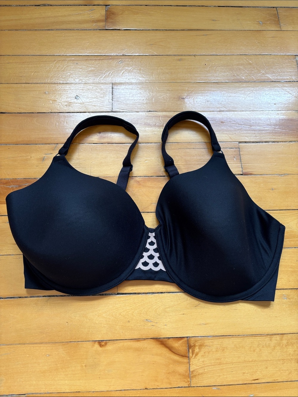 Olga Black Smooth T-Shirt Bra with Scallop Cutout